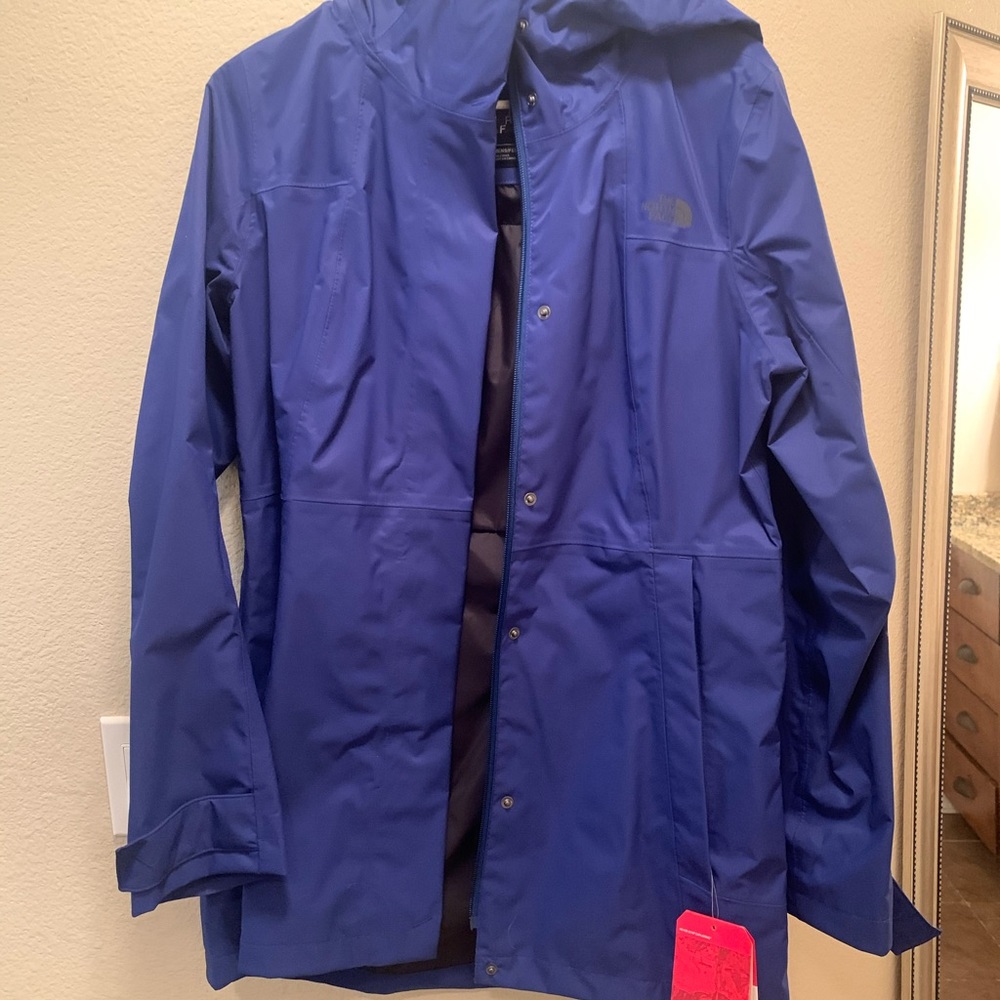 BRAND NEW North Face Waterproof Blue Coat, Size M